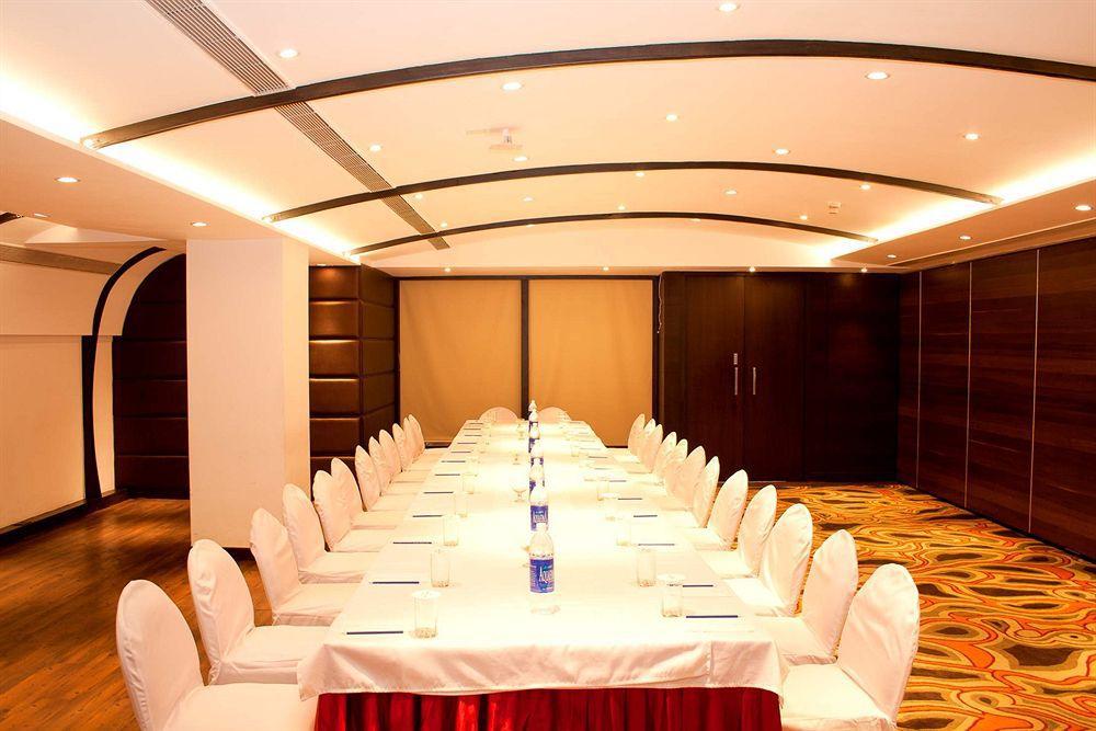 The Central Park Pune Exterior foto