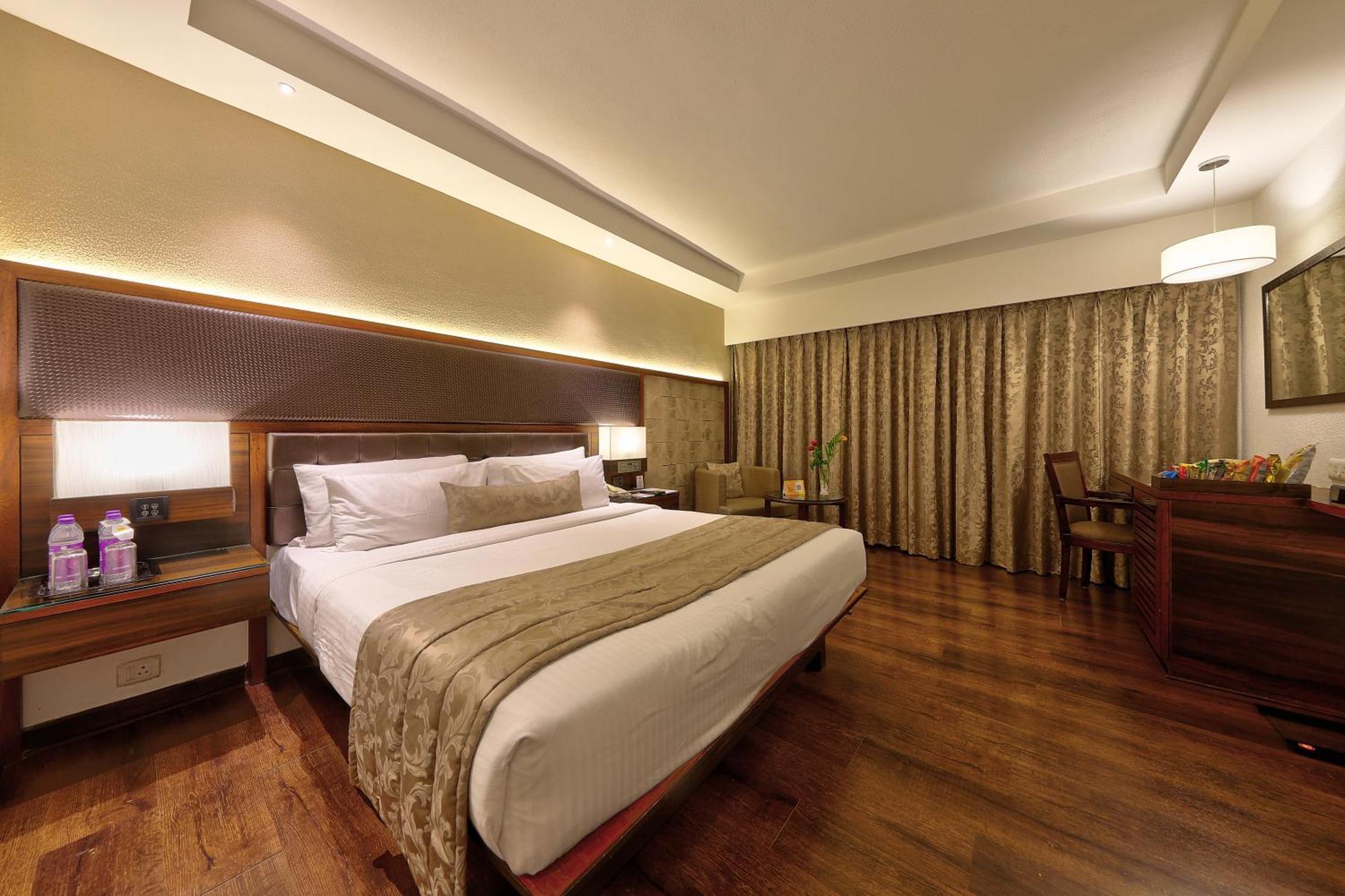 The Central Park Pune Exterior foto