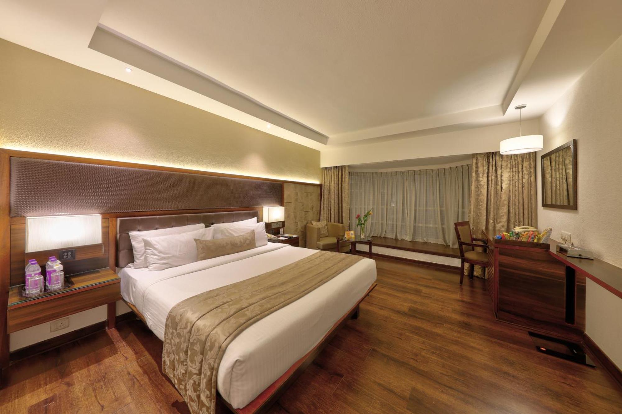 The Central Park Pune Exterior foto