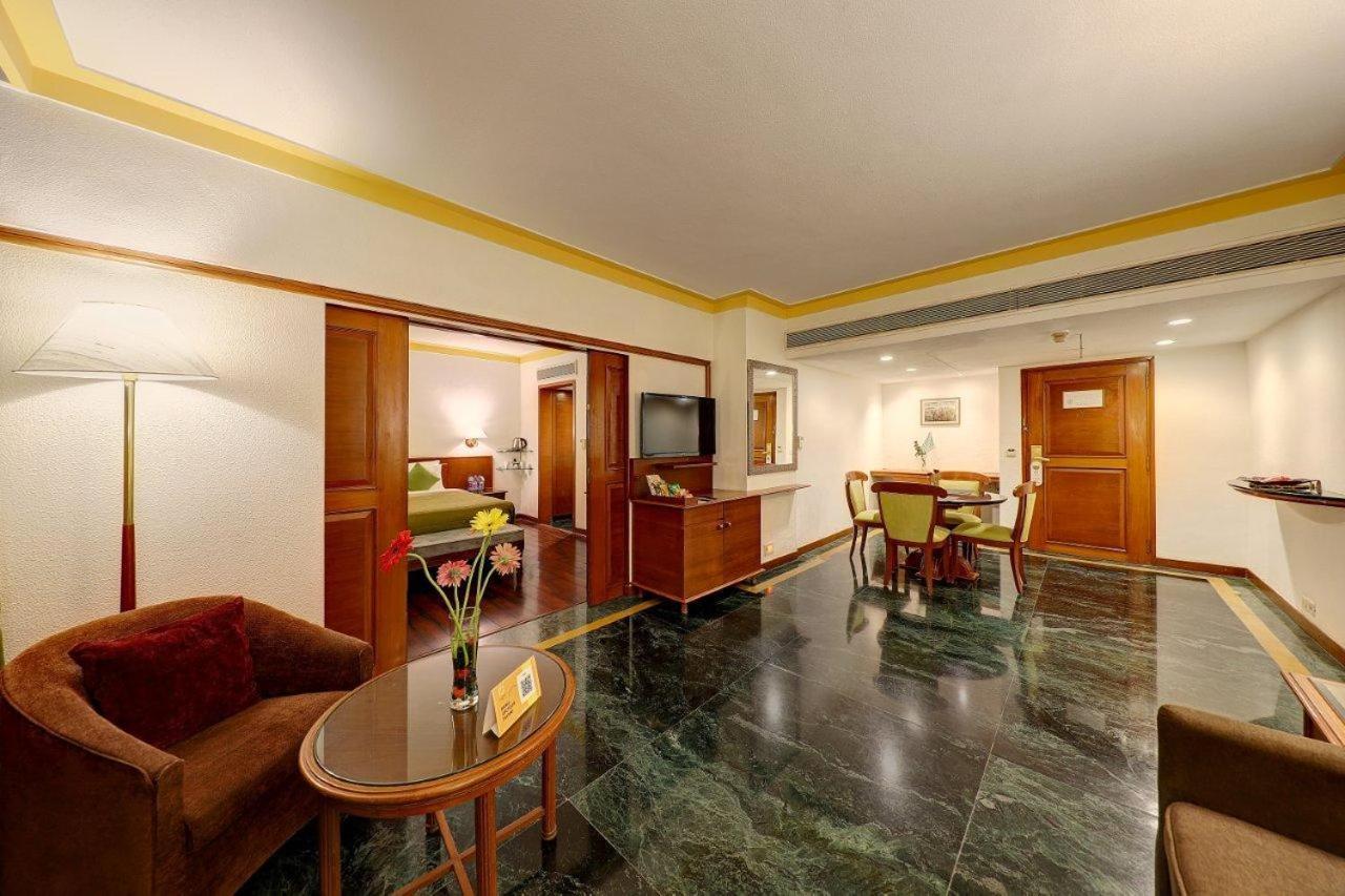 The Central Park Pune Exterior foto