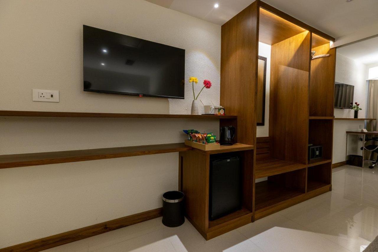 The Central Park Pune Exterior foto