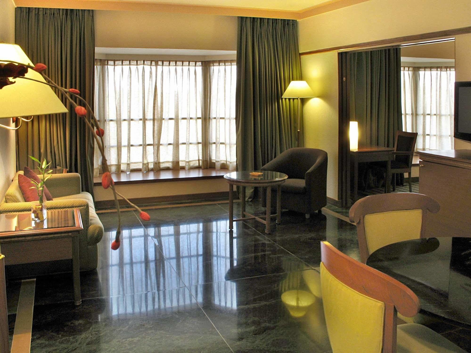 The Central Park Pune Exterior foto